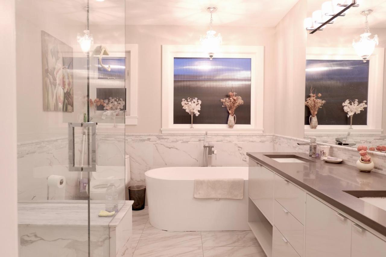 Xanadu 世外桃源 Villa Tsawwassen Esterno foto